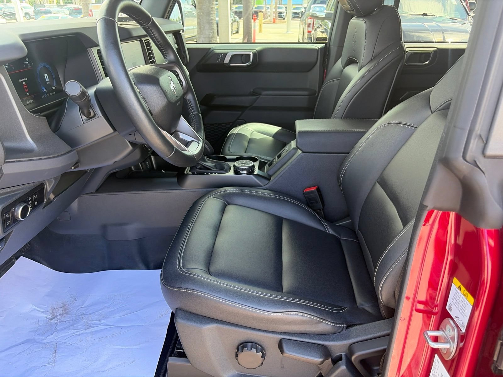 Certified 2025 Ford Bronco Badlands AWD/4WD image 18