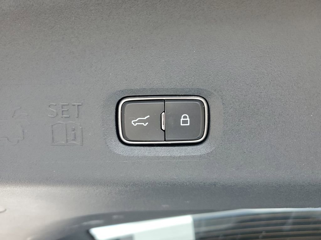 Certified 2025 Ford Expedition Active image 12