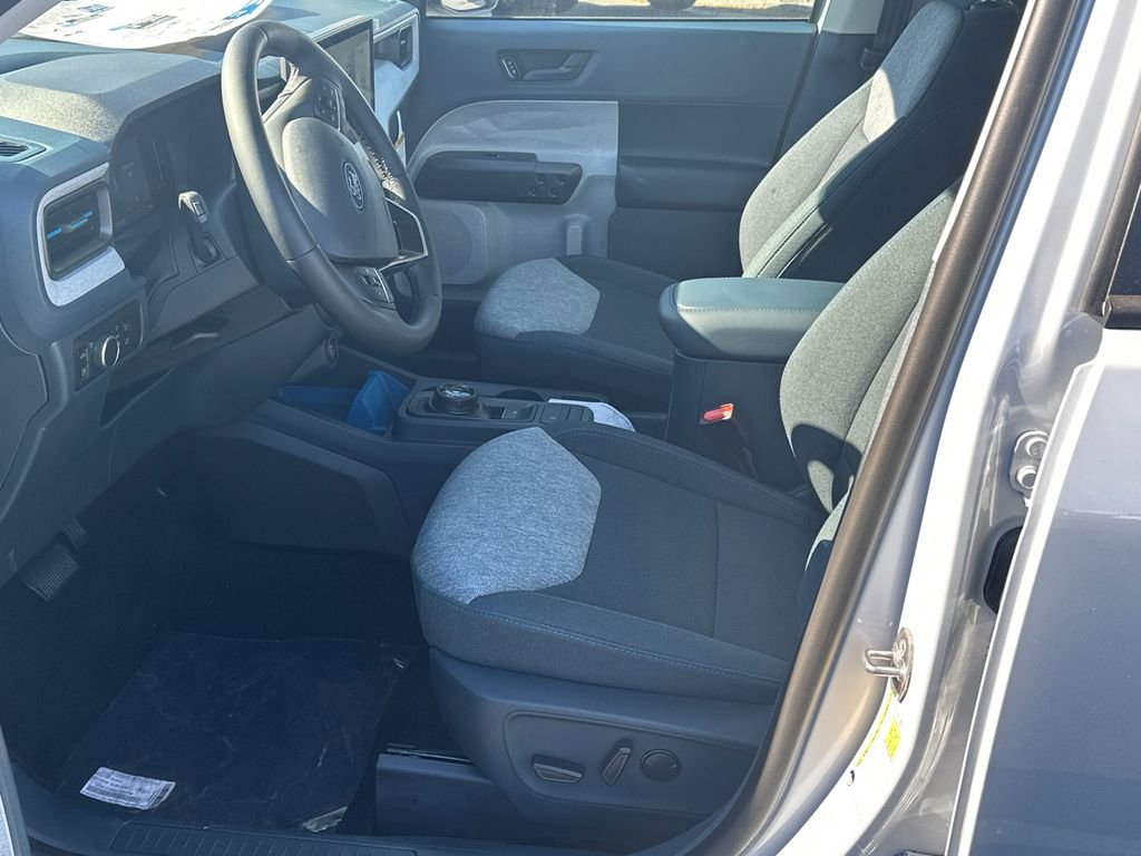 Certified 2025 Ford Maverick XLT w/ XLT Luxury Package FWD image 9