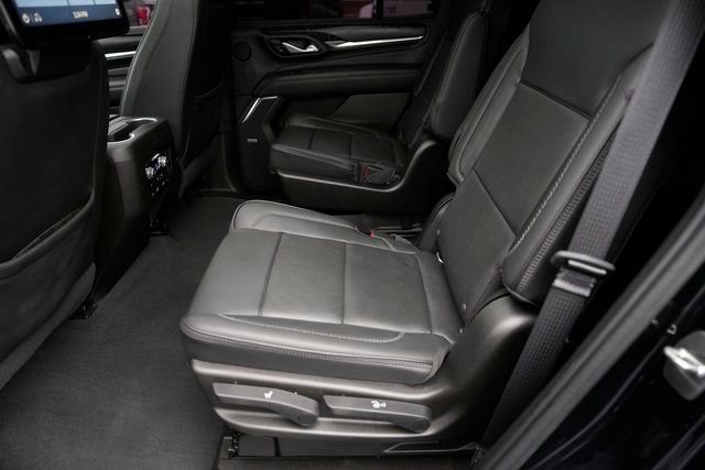 Used 2021 GMC Yukon Denali w/ Denali Premium Package image 13