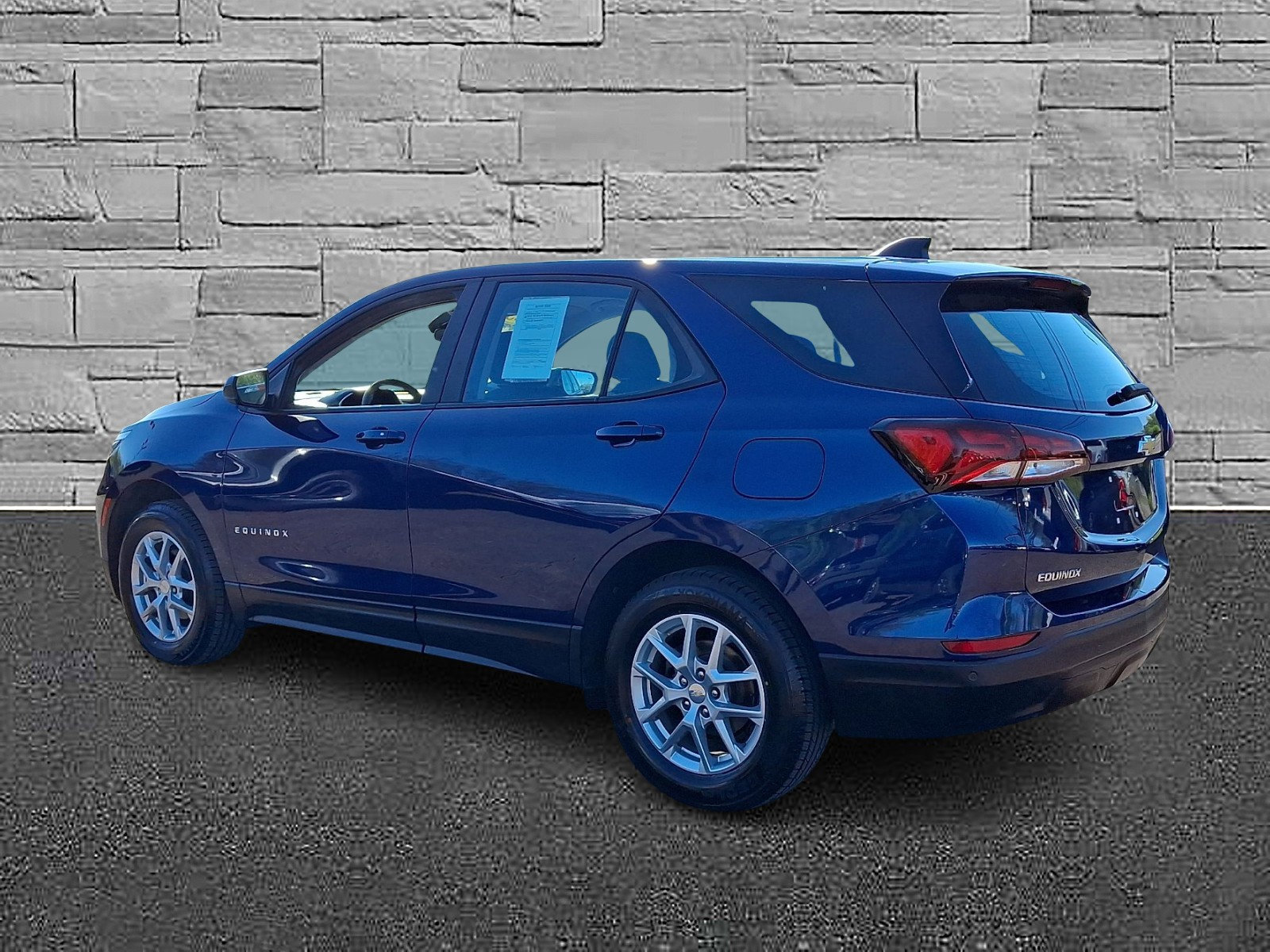 Used 2023 Chevrolet Equinox LS w/ Driver Confidence II Package image 7