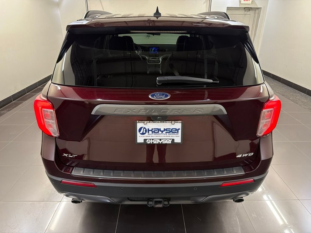 Certified 2022 Ford Explorer XLT w/ Equipment Group 202A AWD/4WD image 5
