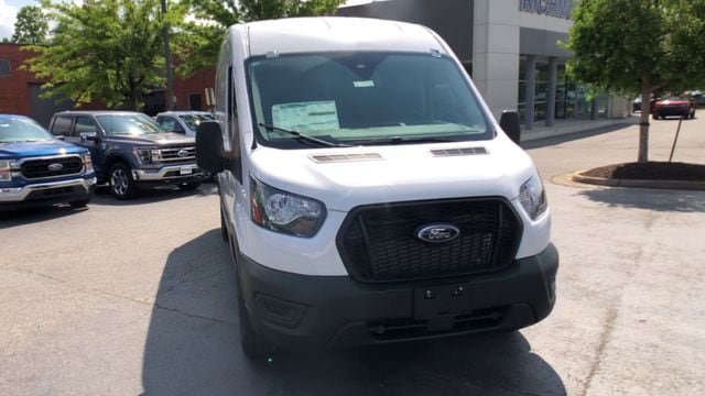 Certified 2023 Ford Transit 250 Medium Roof RWD image 4