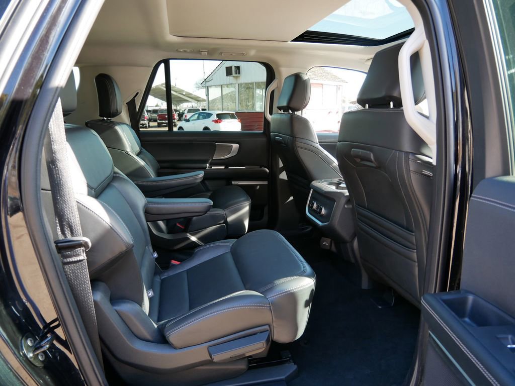 Certified 2025 Ford Expedition Max Platinum AWD/4WD image 9
