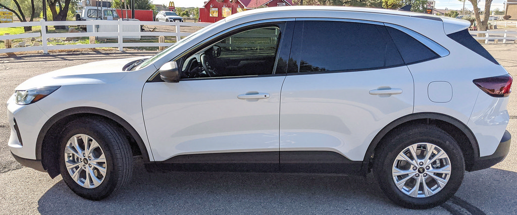 Certified 2024 Ford Escape Active FWD image 5