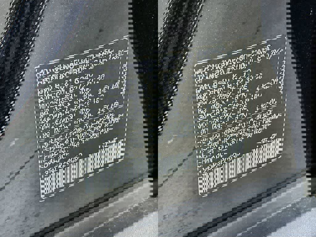 Used 2023 Volkswagen ID.4 Pro S AWD/4WD image 24