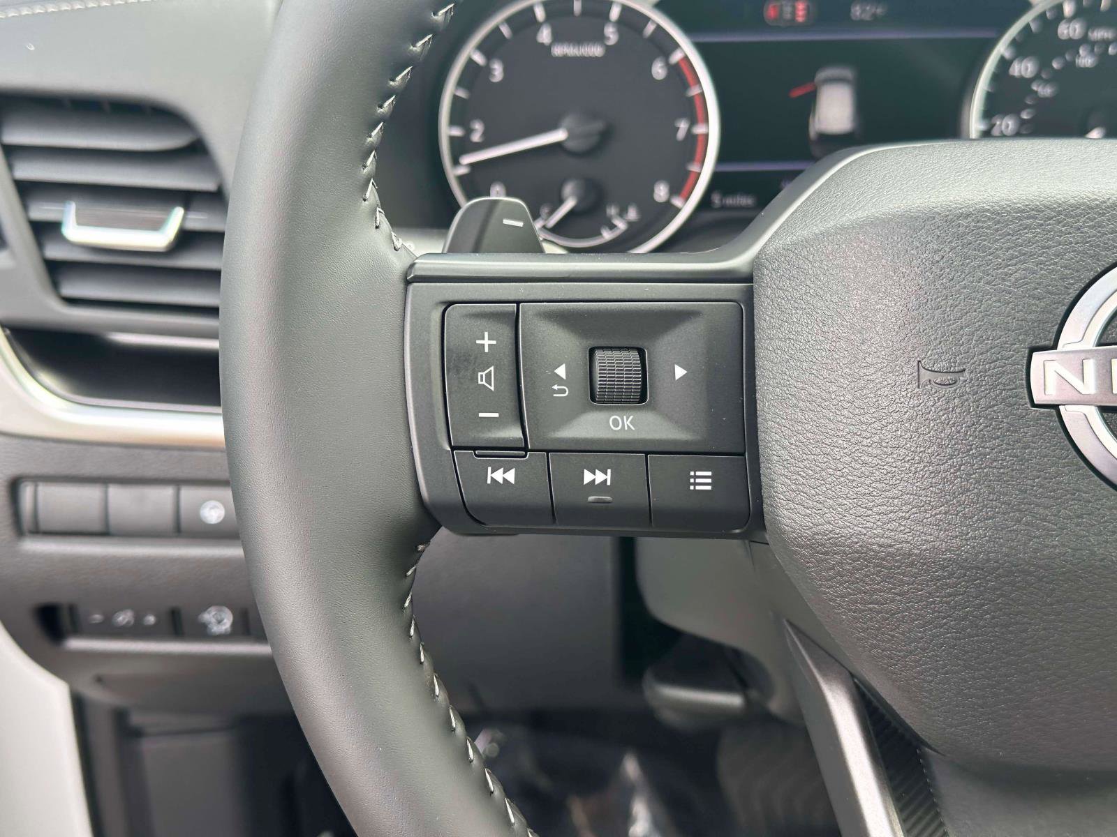 Used 2026 Nissan Rogue SV image 18