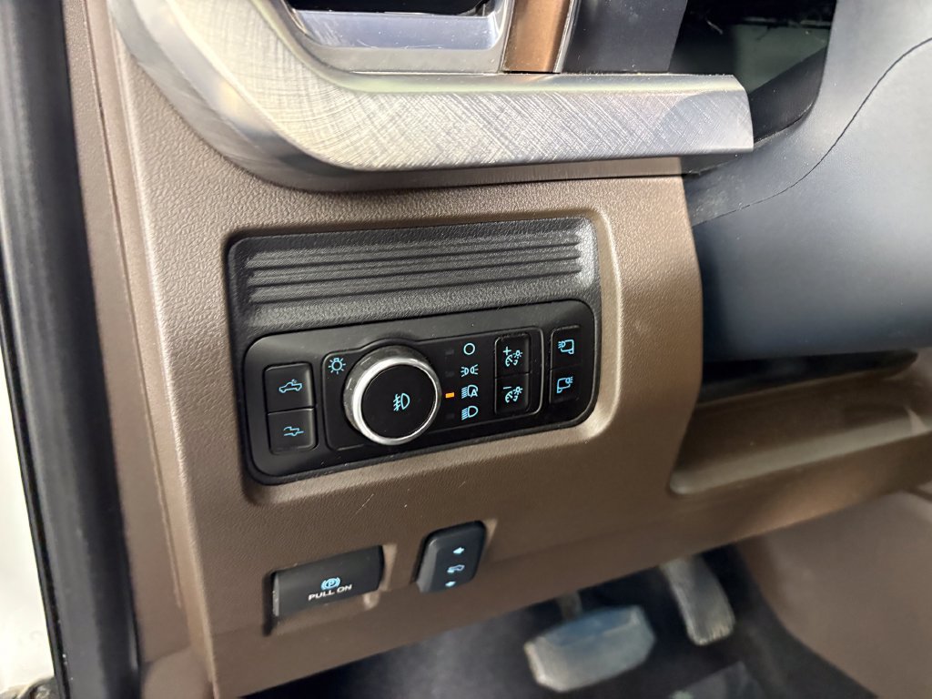 Certified 2025 Ford F250 King Ranch AWD/4WD image 28