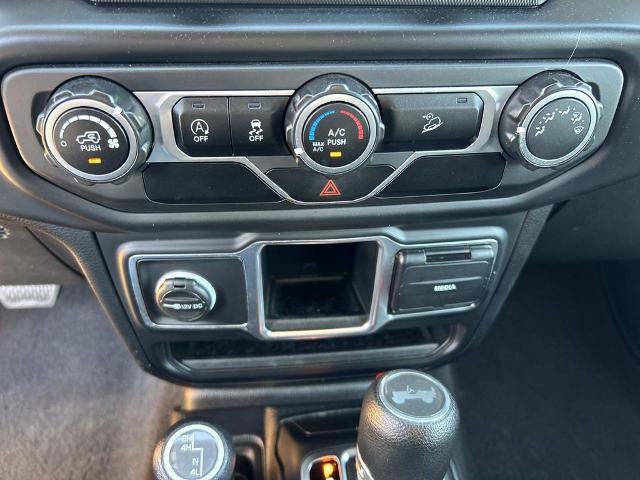 Used 2021 Jeep Wrangler Unlimited Sport AWD/4WD image 31