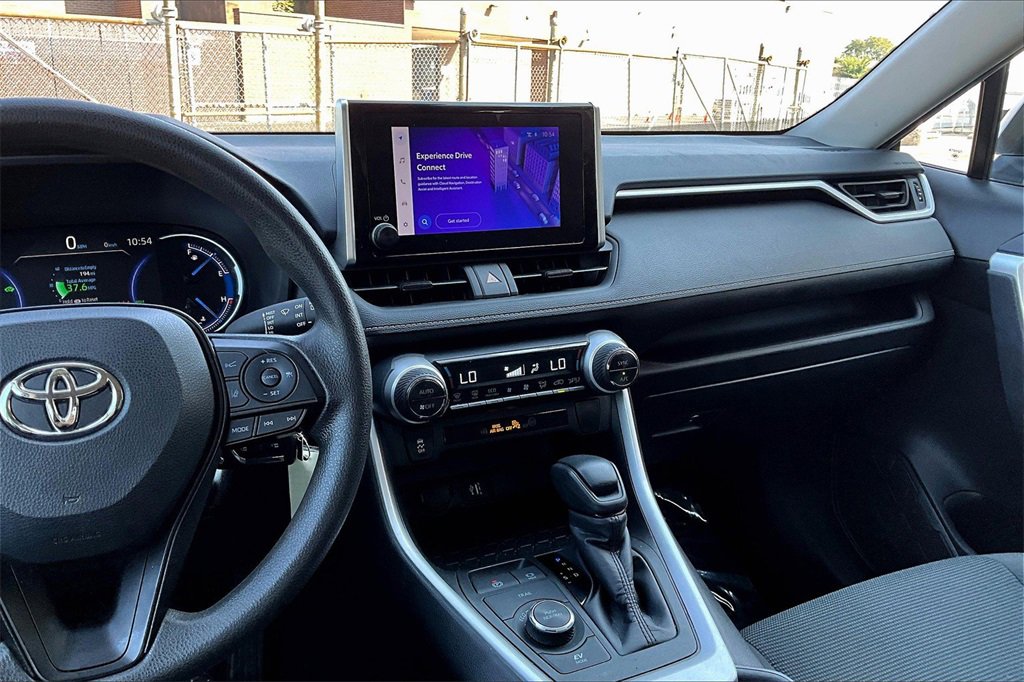 Used 2024 Toyota RAV4 LE image 6