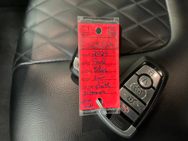 Certified 2024 Ford Edge Titanium AWD/4WD image 16
