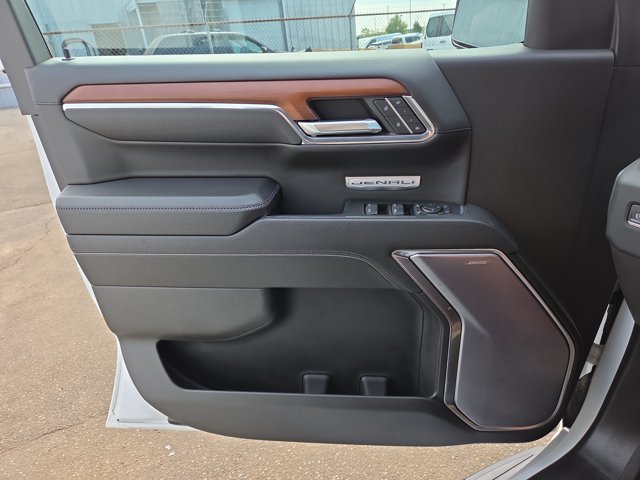 Used 2023 GMC Sierra 1500 Denali AWD/4WD image 19