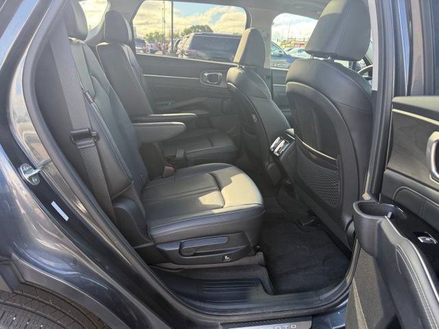 Used 2024 Kia Sorento SX AWD/4WD image 13