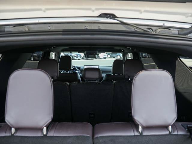 Certified 2025 Ford Explorer Platinum AWD/4WD image 12