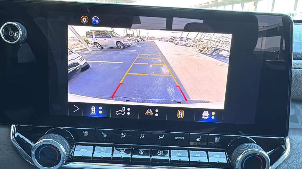 Used 2025 Chevrolet Colorado ZR2 w/ Technology Package image 19