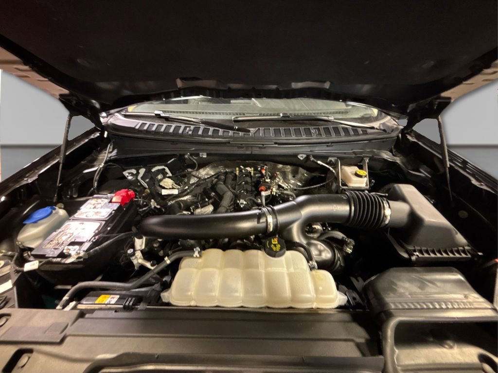 Certified 2025 Ford Expedition Active AWD/4WD image 15