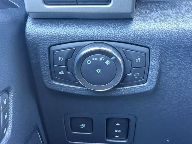 Certified 2022 Ford F250 Lariat w/ Black Appearance Package image 18