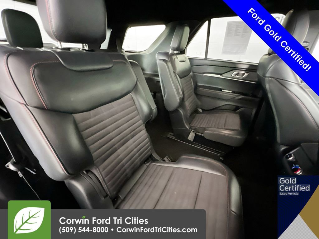 Certified 2025 Ford Explorer ST-Line image 18