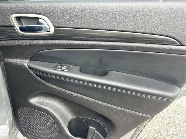 Used 2021 Jeep Grand Cherokee Laredo X AWD/4WD image 21