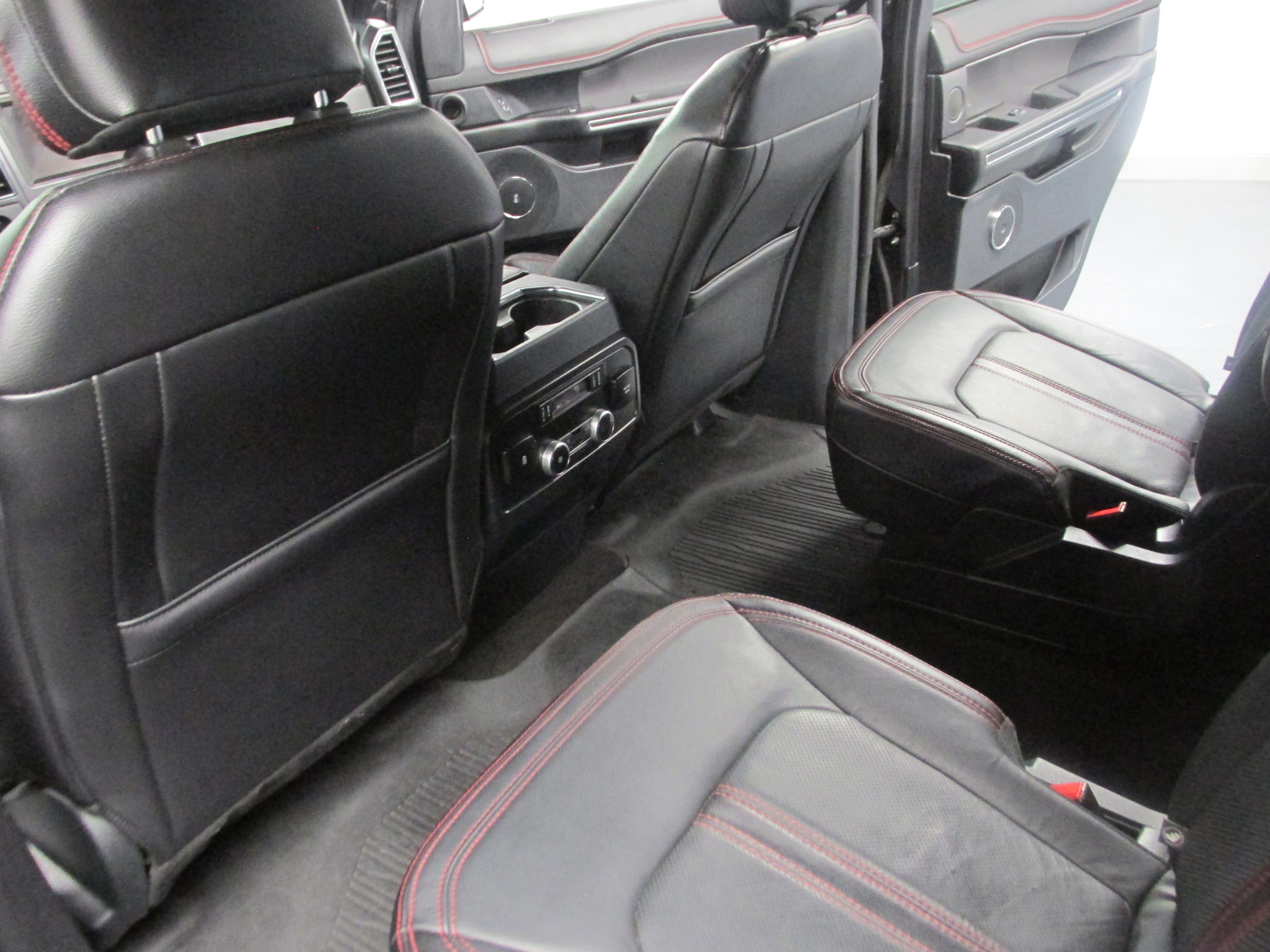 Certified 2020 Ford Expedition Limited w/ Equipment Group 303A image 28