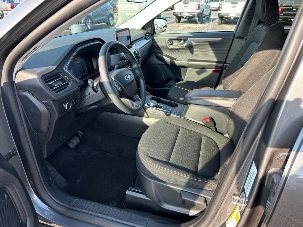 Certified 2025 Ford Escape Active AWD/4WD image 12