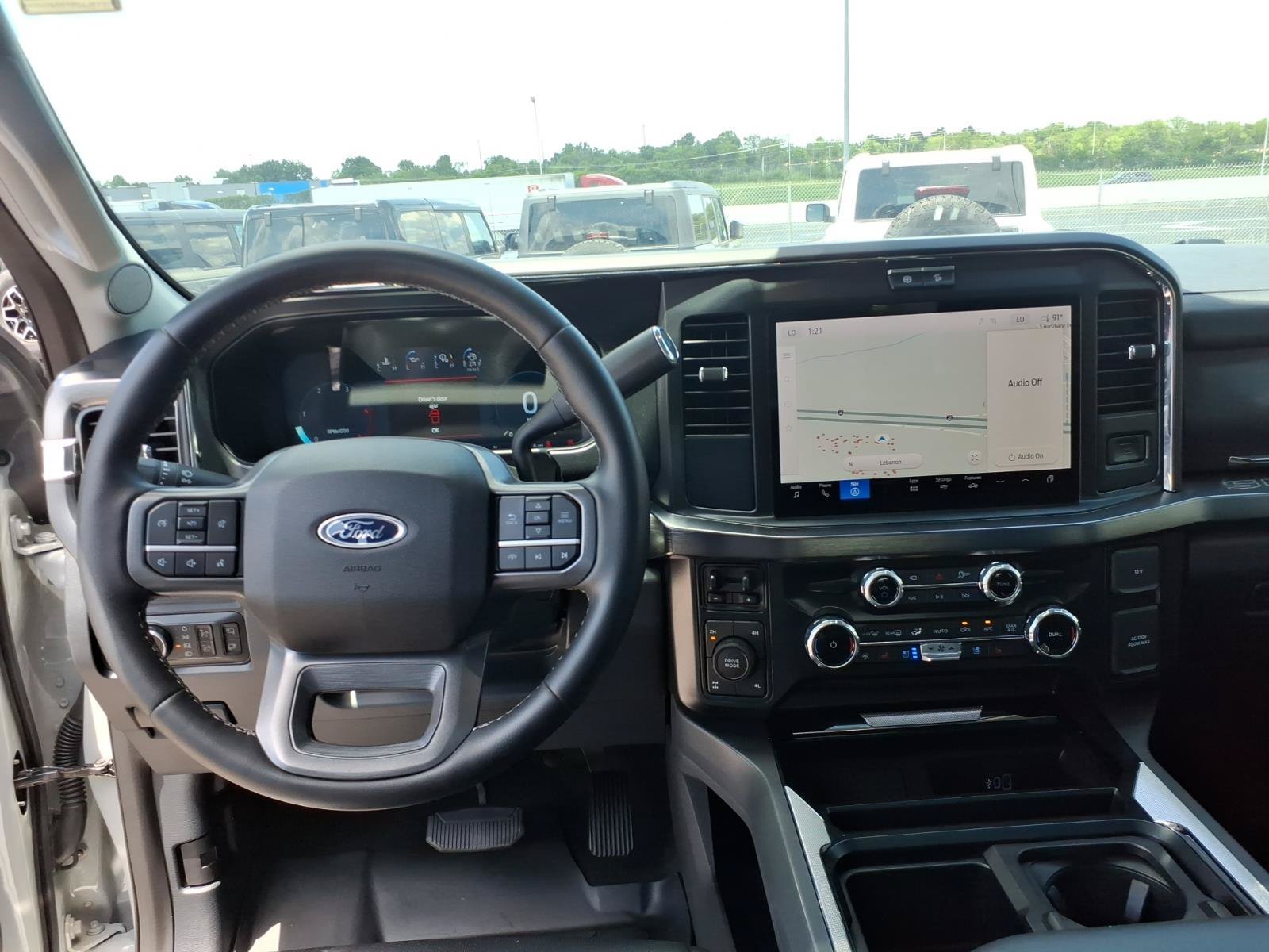 Certified 2025 Ford F250 Lariat w/ Black Appearance Package AWD/4WD image 15