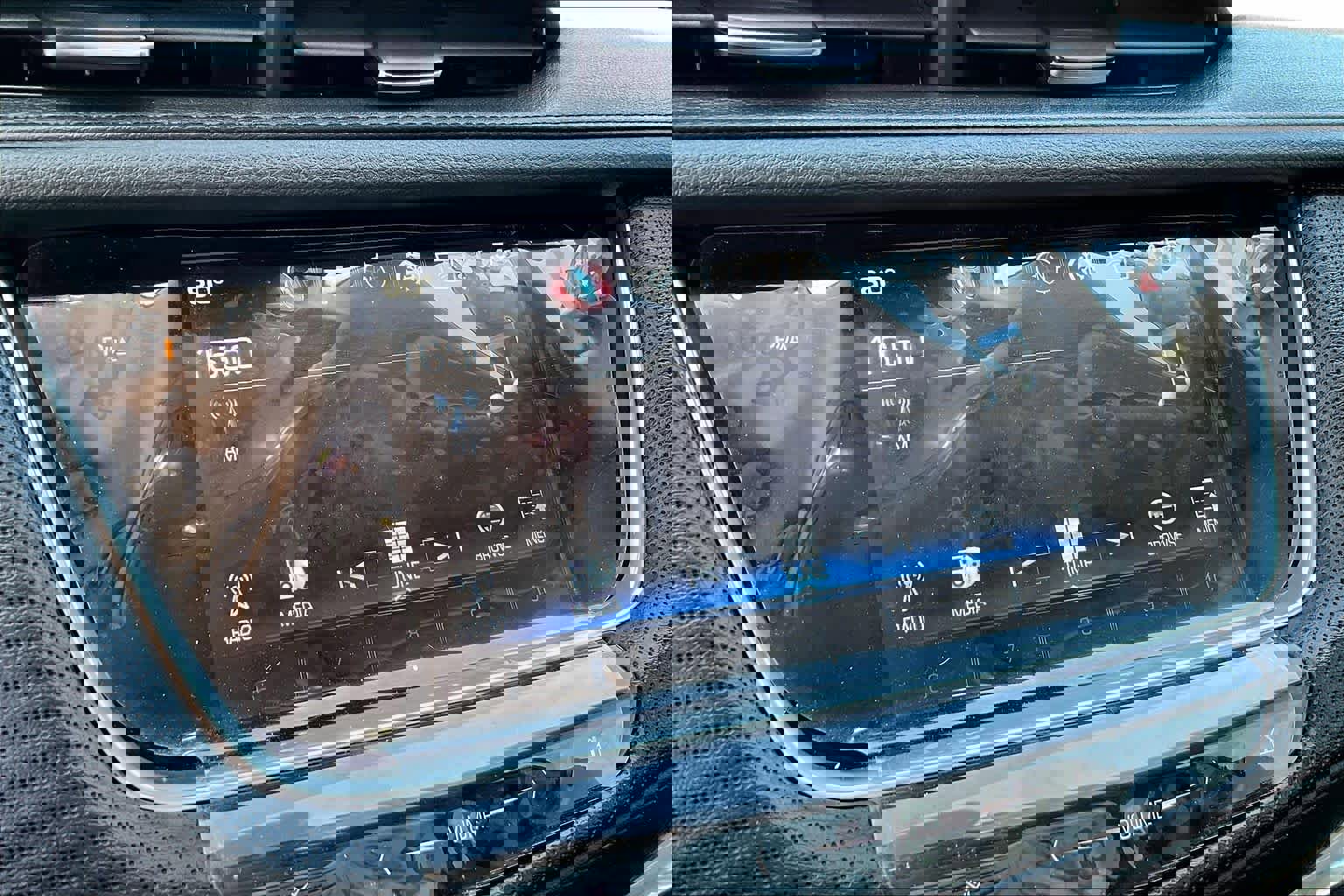 Used 2017 Cadillac XT5 Luxury w/ Driver Awareness Package image 30