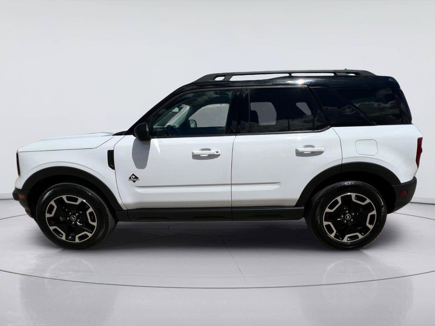 Certified 2023 Ford Bronco Sport Outer Banks w/ Tech Package AWD/4WD image 6
