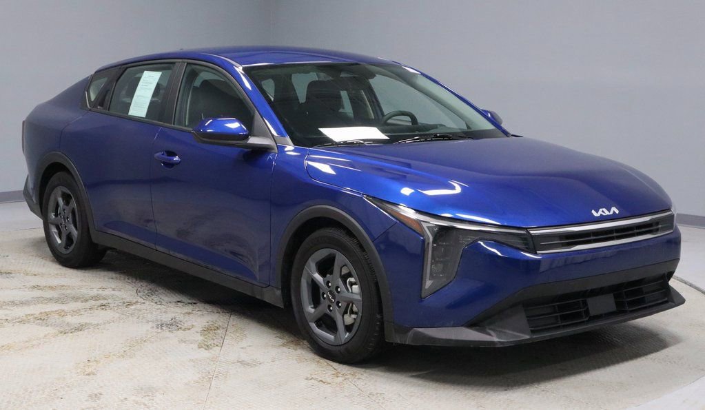 Used 2025 Kia K4 LXS image 7
