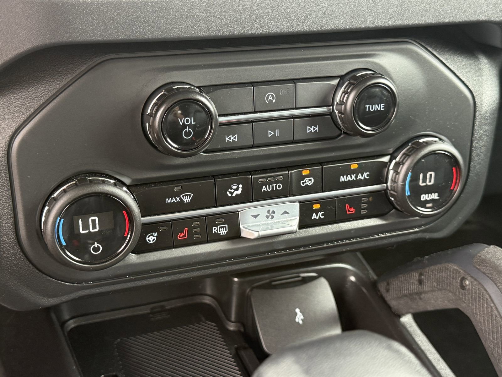 Certified 2025 Ford Bronco Badlands AWD/4WD image 25