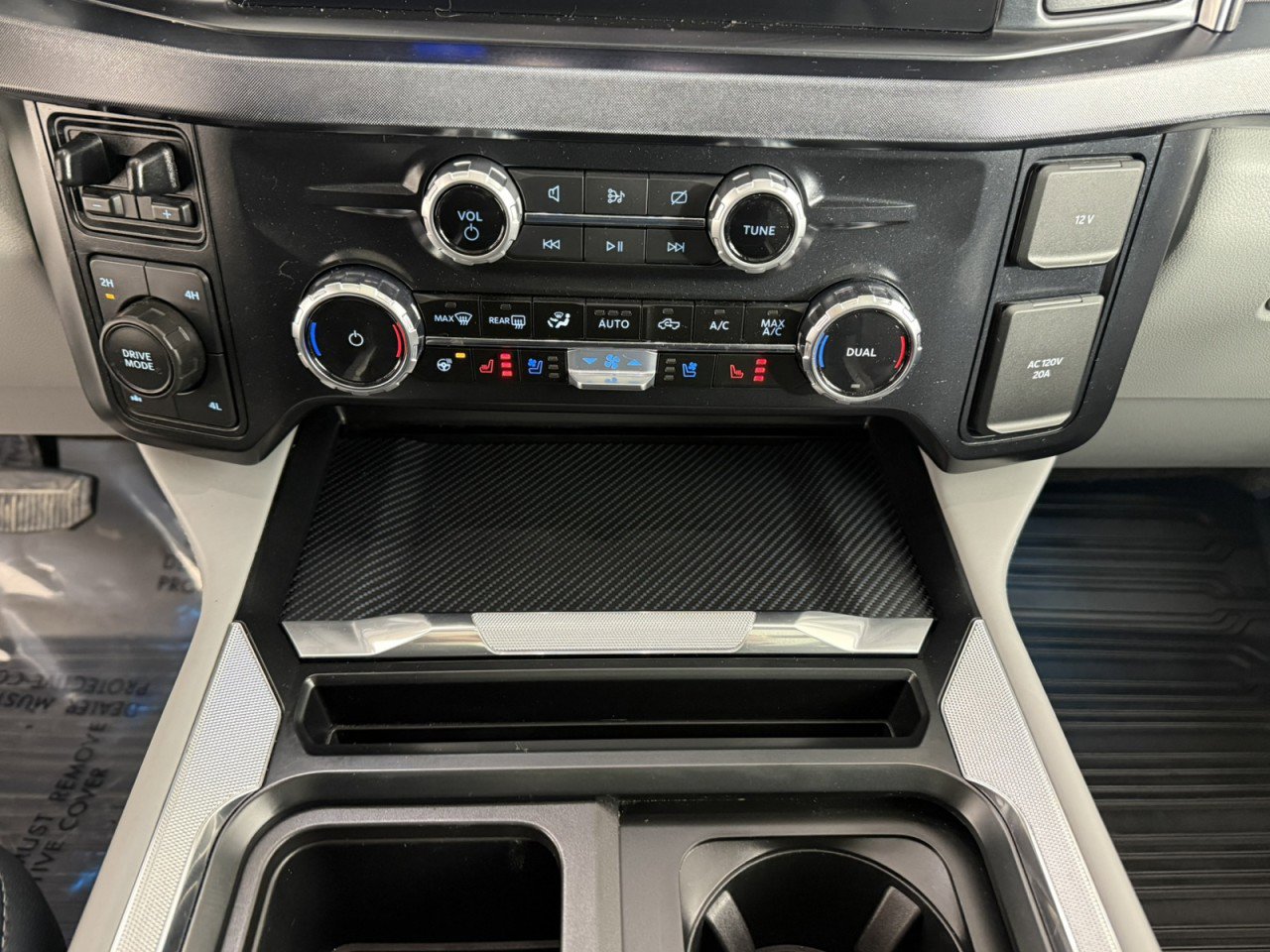 Certified 2024 Ford F350 Limited image 24