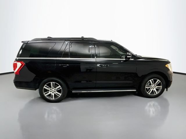 Certified 2020 Ford Expedition XLT w/ Equipment Group 202A AWD/4WD image 8