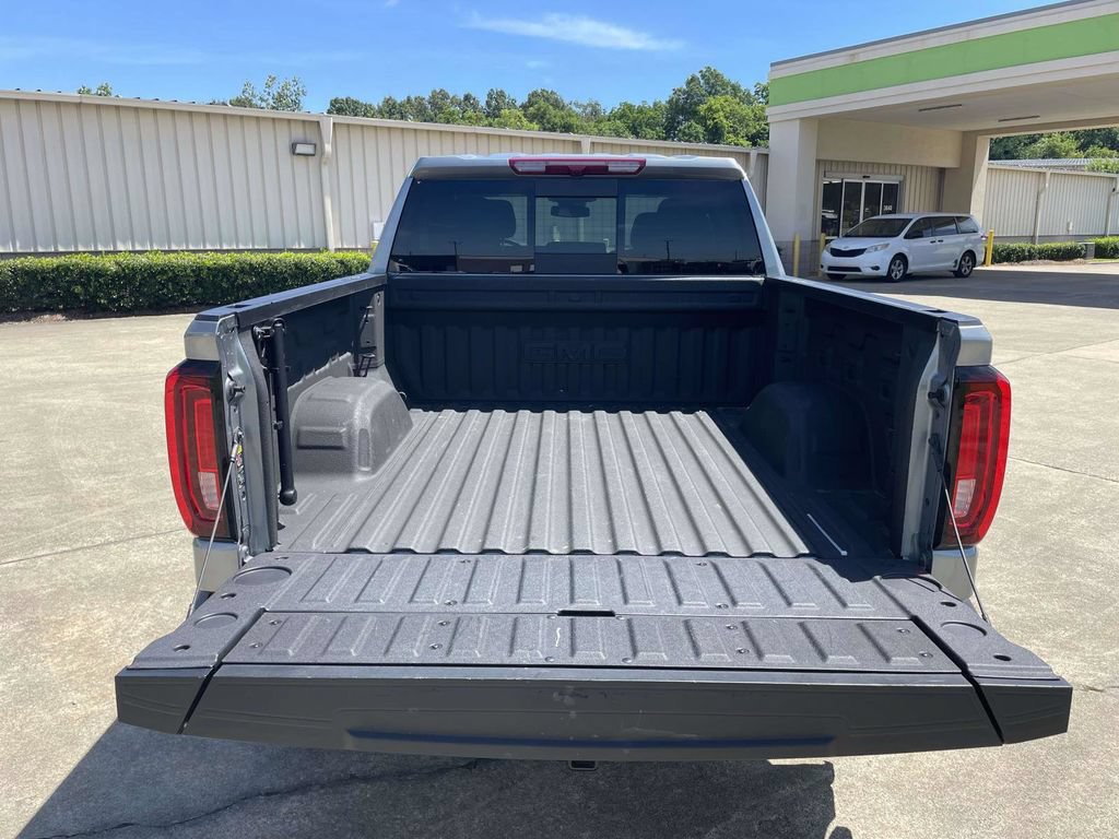 Used 2025 GMC Sierra 1500 Denali AWD/4WD image 10