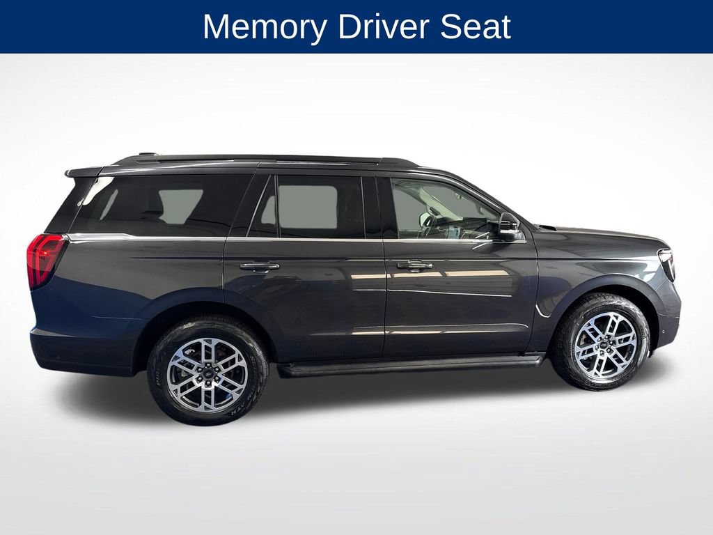 Certified 2025 Ford Expedition Active AWD/4WD image 7