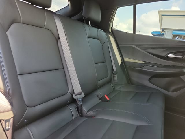 Used 2025 Buick Envista Sport Touring w/ Convenience I Package FWD image 17