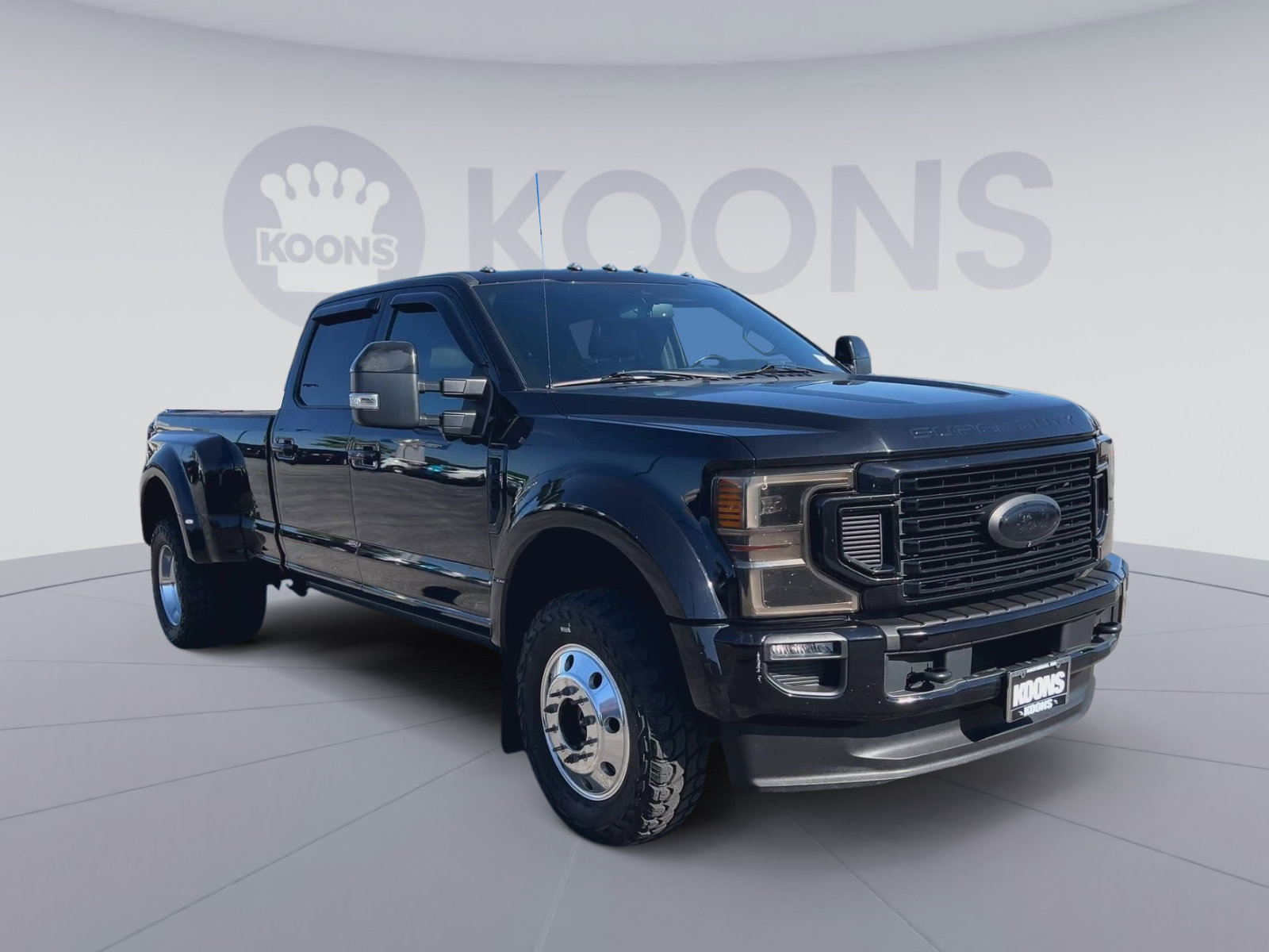 Certified 2020 Ford F450 Platinum w/ FX4 Off-Road Package AWD/4WD image 4