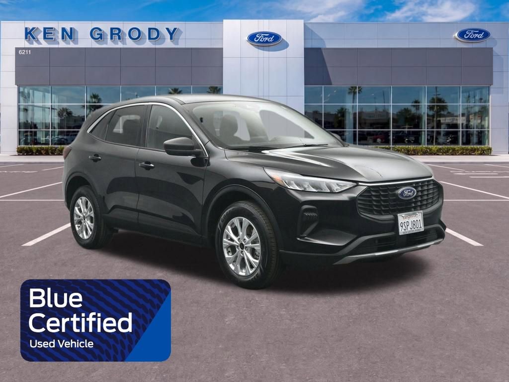 Certified 2023 Ford Escape Active AWD/4WD image 1