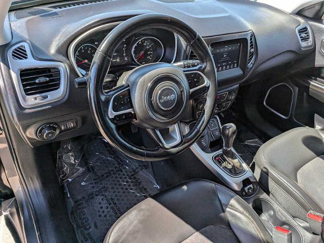 Used 2018 Jeep Compass Latitude w/ Popular Equipment Group AWD/4WD image 9