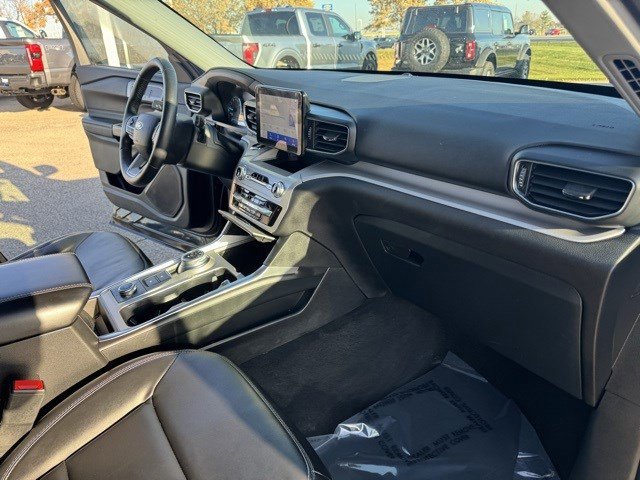 Certified 2023 Ford Explorer XLT w/ Equipment Group 202A image 37