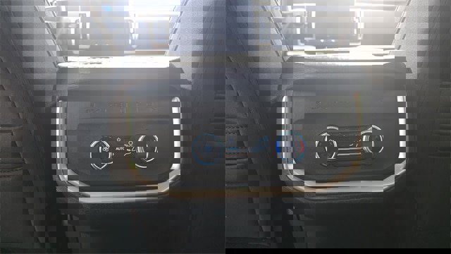 Certified 2025 Ford Expedition Active image 27