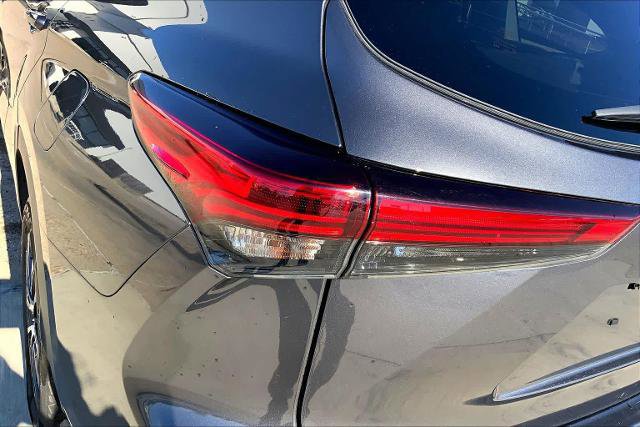 Used 2021 Toyota Highlander XLE image 29