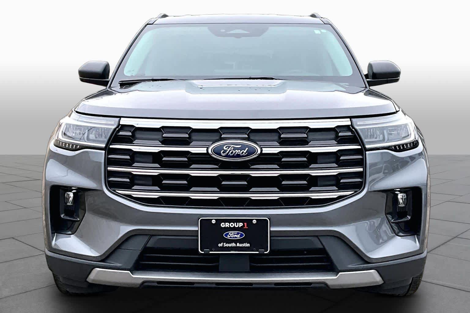 Certified 2025 Ford Explorer Active w/ Active Comfort Package RWD image 4