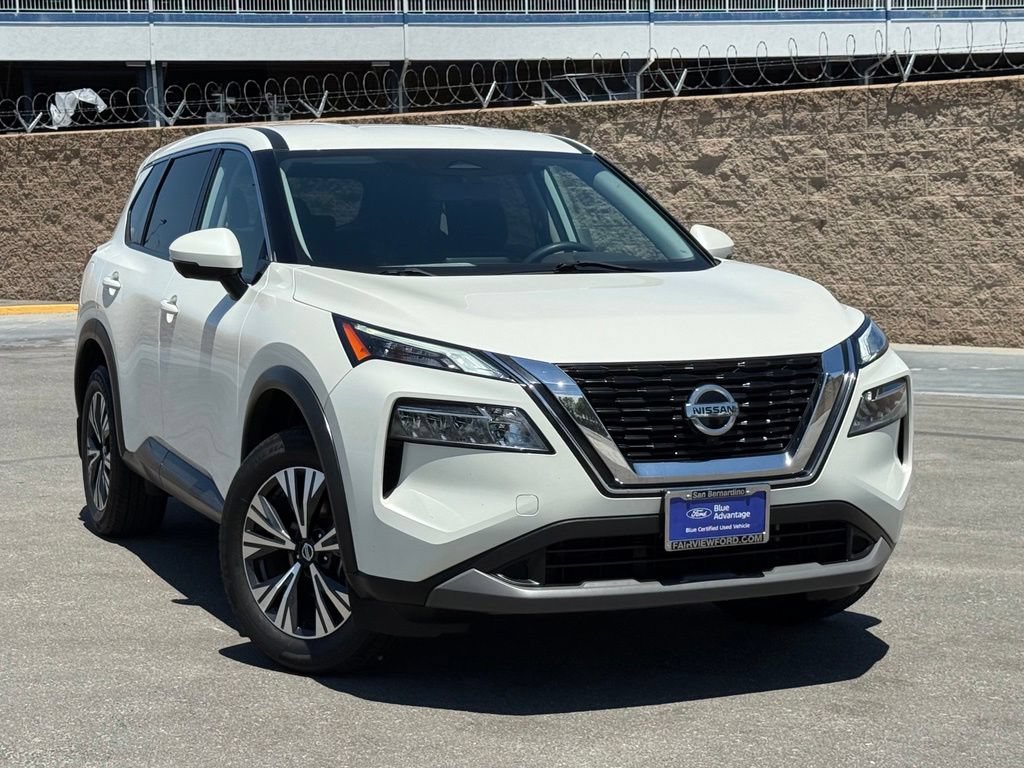 Used 2021 Nissan Rogue SV FWD image 3