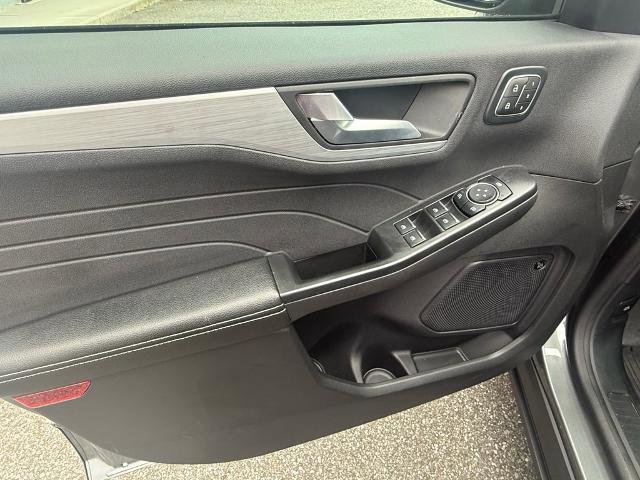 Certified 2024 Ford Escape PHEV w/ PHEV Premium Package image 10