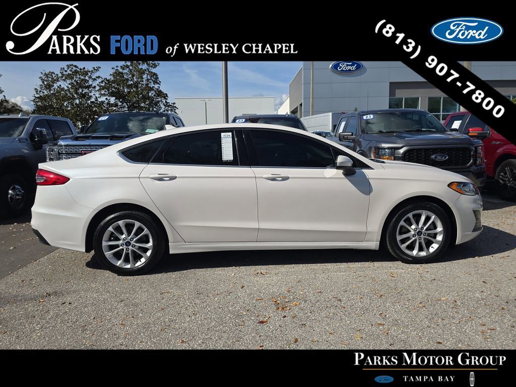 Certified 2020 Ford Fusion SE image 2