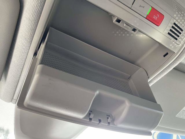 Used 2024 Volkswagen Tiguan Wolfsburg Edition image 27