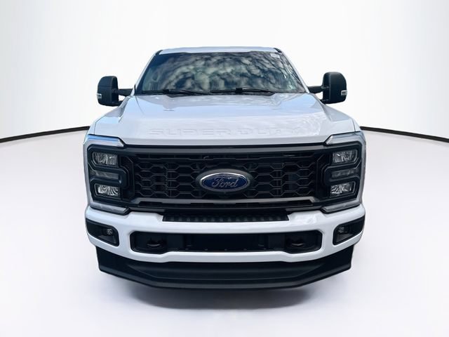 Certified 2024 Ford F350 4x4 Crew Cab Super Duty image 2