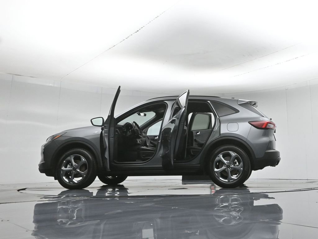 Certified 2025 Ford Escape ST-Line AWD/4WD image 56