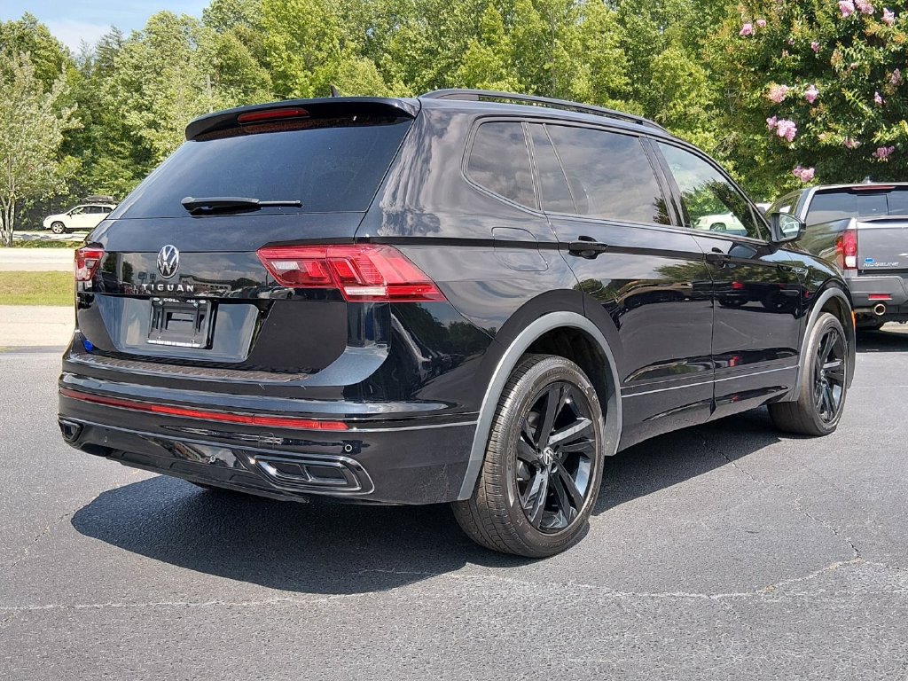 Used 2023 Volkswagen Tiguan SE R-Line FWD image 4