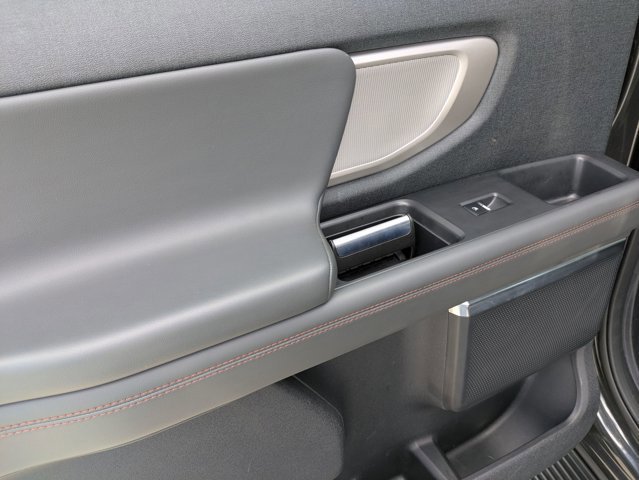 Certified 2025 Ford Expedition Active image 32